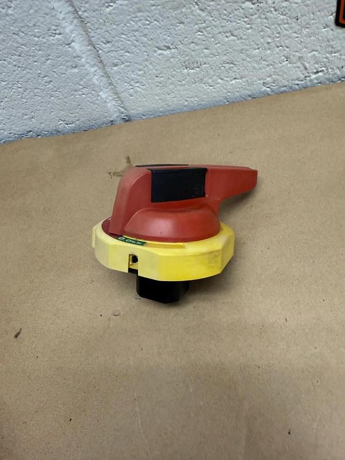 Used Allen-Bradley 194R-PY Disconnect Switch Handle, Series A
