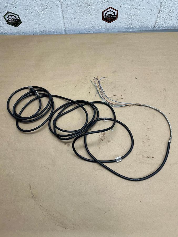 Used Keyence 957KM002 Single Ended 12 Pin Male Cordset