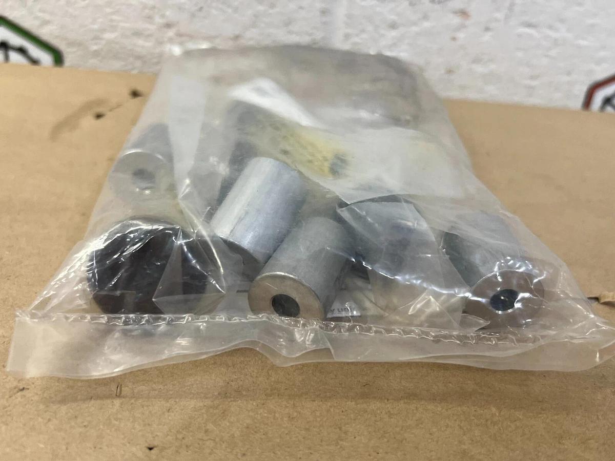 Used HDS Leg Leveling Kit, (4) Leveling Mounts, (4) Spacers 6T2LMB BSW-100-OX