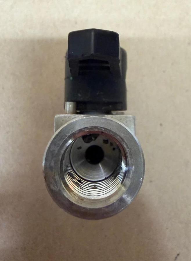 Used Hylok P1VF-4N Plug Valve 1/4” 3000psi