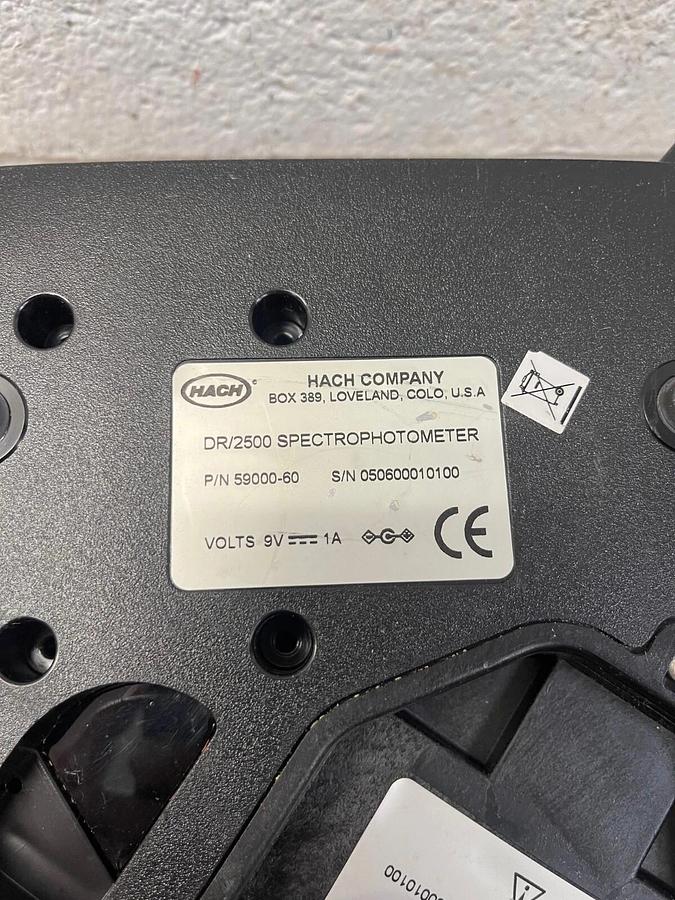 Used Hach DR 2500 SpectroPhotometer, PN: 59000-60 No Power Supply *PARTS: As Is*