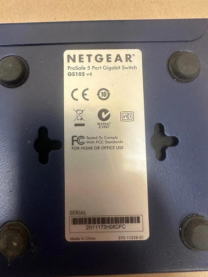Used NETGEAR GS105 Prosafe 5 Port Gigabit Switch *NEW* Lot of 2