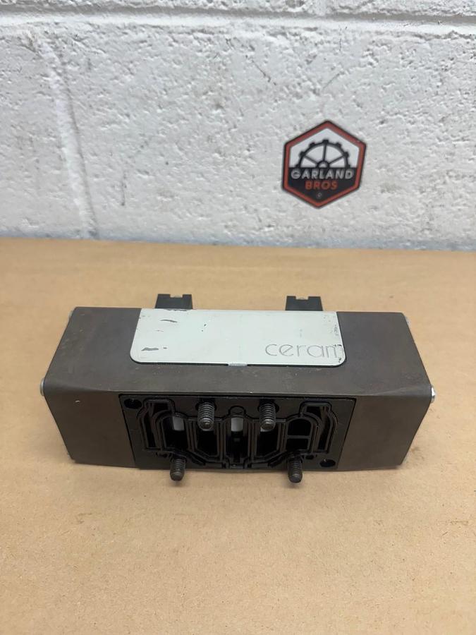 Used Aventics R432006196 Pneumatic Directional Control Valve, 150 Max PSI *NEW*