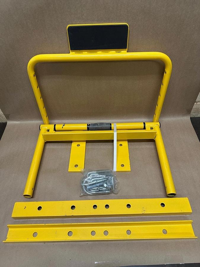 ULINE H-5615 Safety Swing Gate 16-26”, Adjustable *NEW*