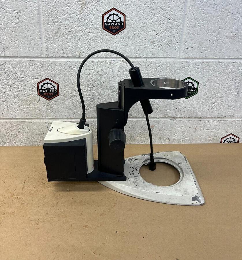 Used Leica 10 446385 L2 Halogen Fiber Optic Light Source