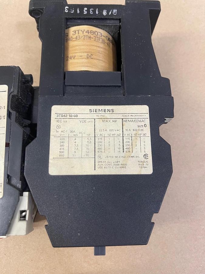 Used Siemens 3TB42 10-0B Contactor, 120 V Coil, 16A, w/ 3UA5200-1K Overload Relay