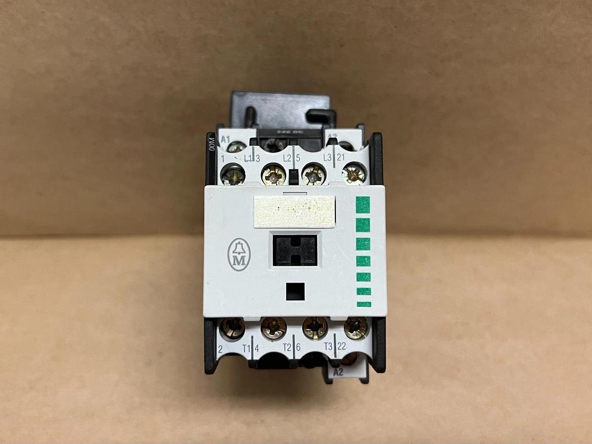 Used Moeller DIL00M-G-01 20A Contactor 24VDC, 3P - Lot of 10
