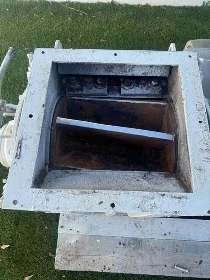 Used Rotary Airlock Feeder 16x16 Toshiba 5HP @ 1725RPM Falk 5203 J25 A, 26.94:1 Ratio