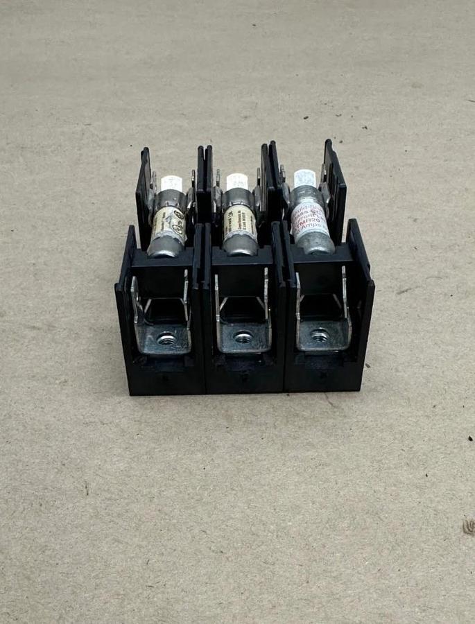 Used Littelfuse L60030C-1PQ Fuseholder