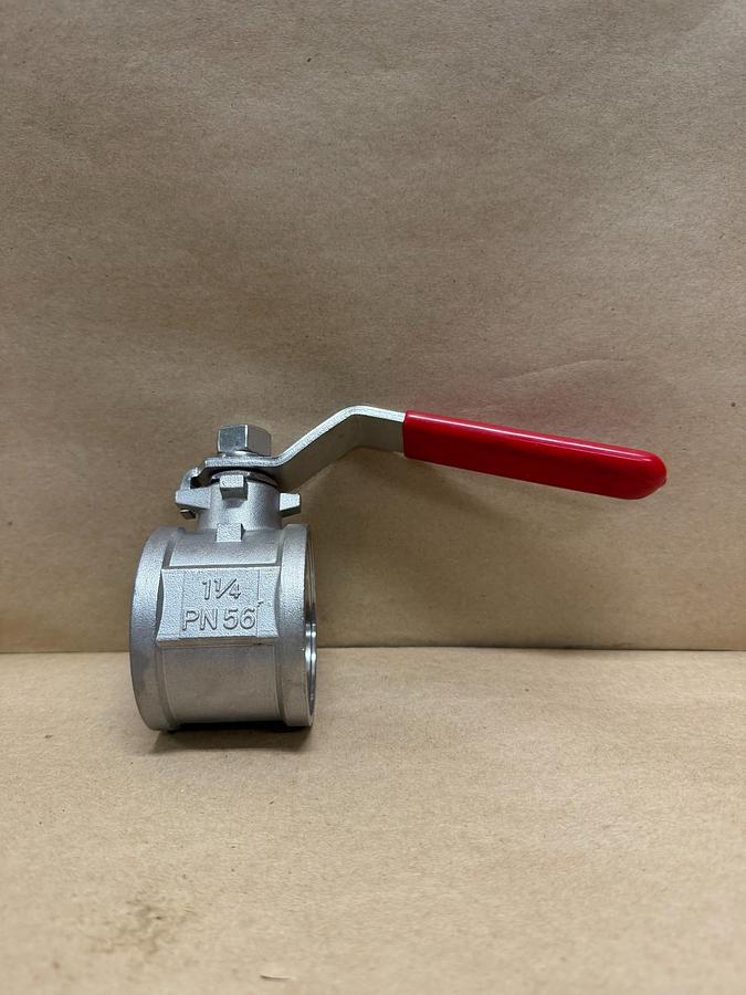 Used 1-1/4" Stainless Steel PN56 Threaded Full-Port Ball Valve (1.4401 SS)