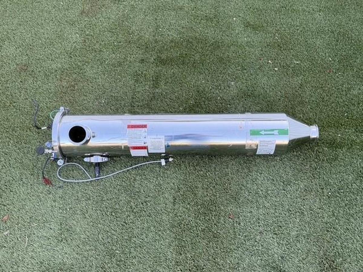 Used Aquafine Corporation TROJANUVLOGIC 02AS20 UV Water Treatment System