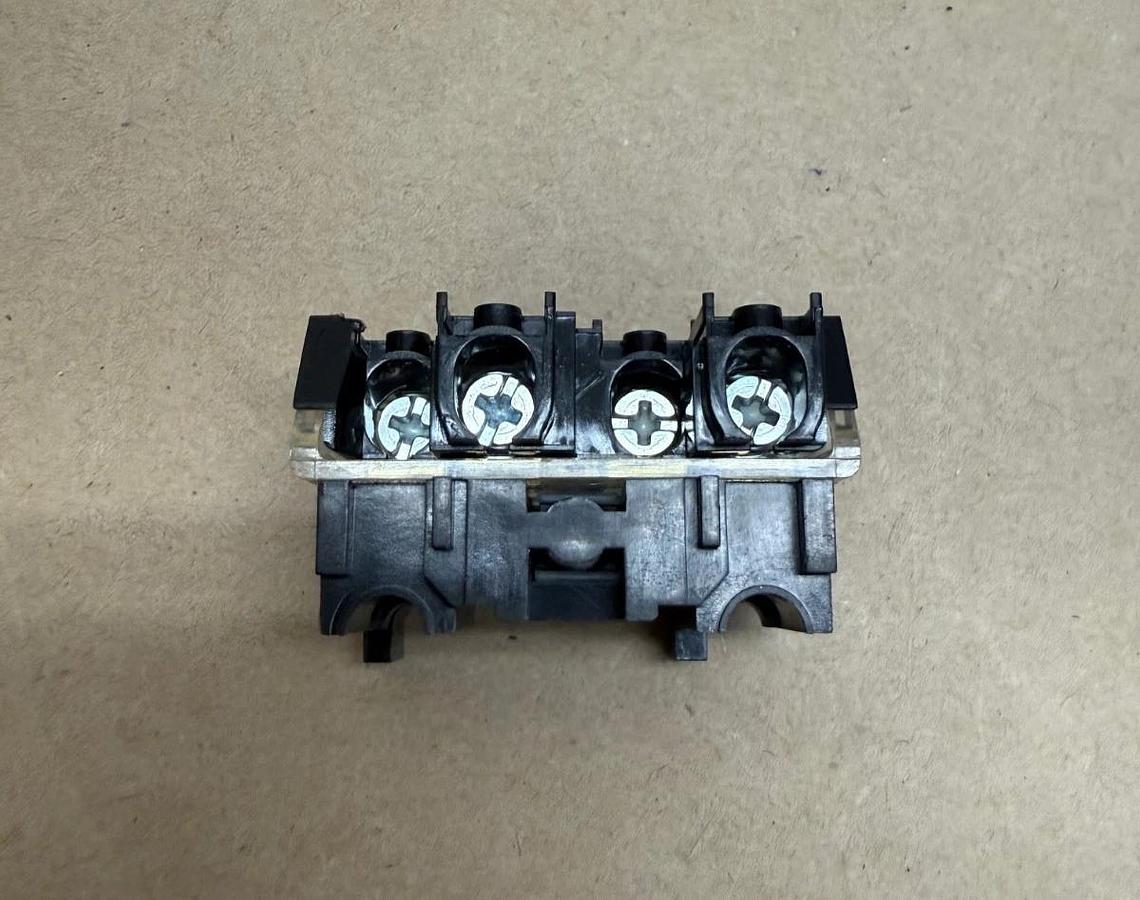 Used Allen-Bradley 800TC-XA Ser D Contact Block *NEW*