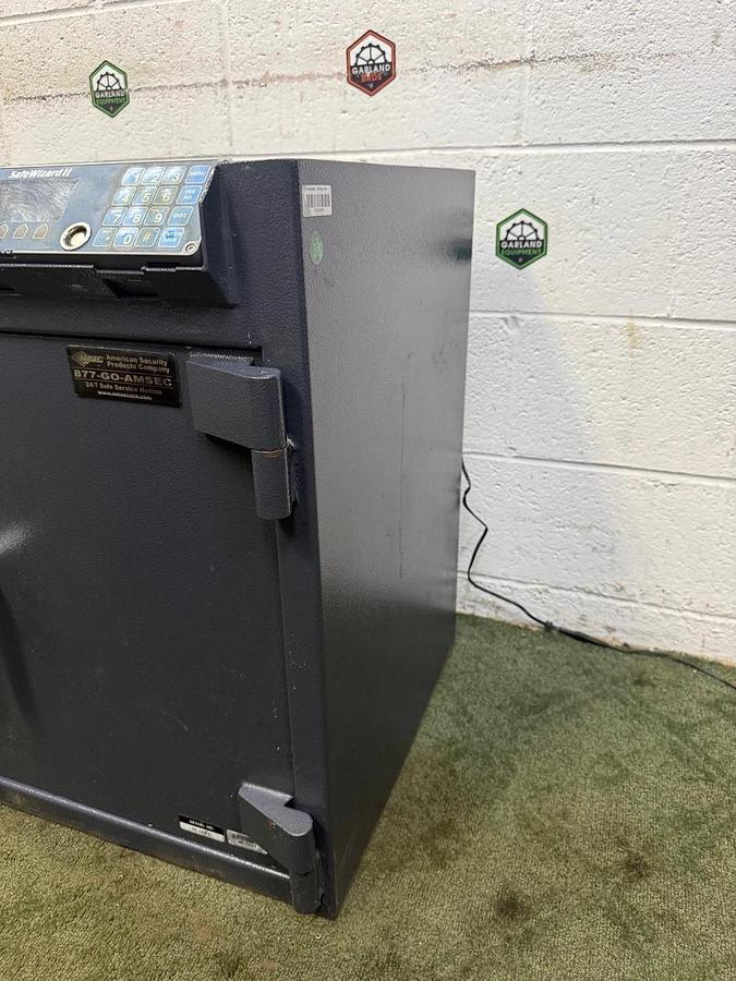 Used Amsec RMM2620SW-R Cash Management Safe Right Swing With Safe Wizard II