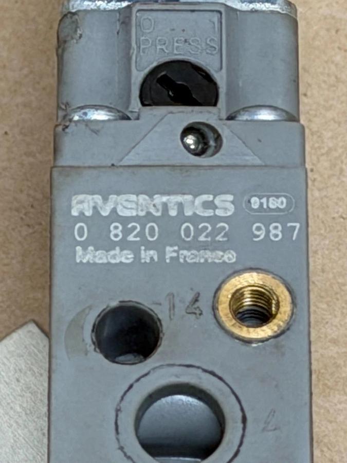 Used Aventics 0 820 022 987 Solenoid-Operated Valve