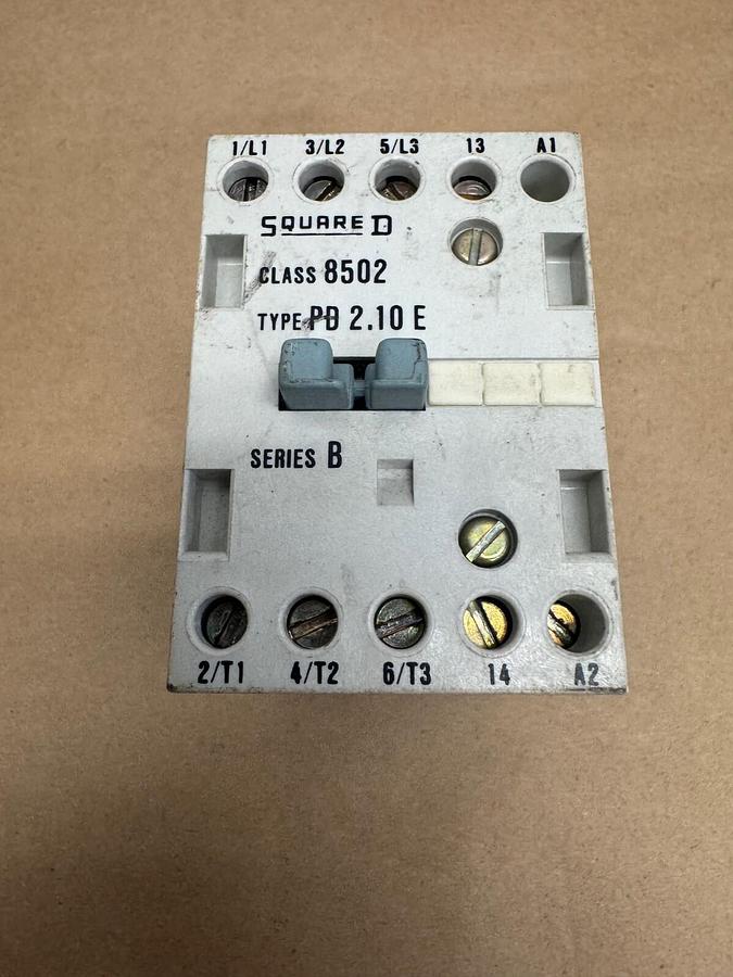Used Square D 8502 PD2.10E Series B Contactor, 20 Amps, 380-660 V