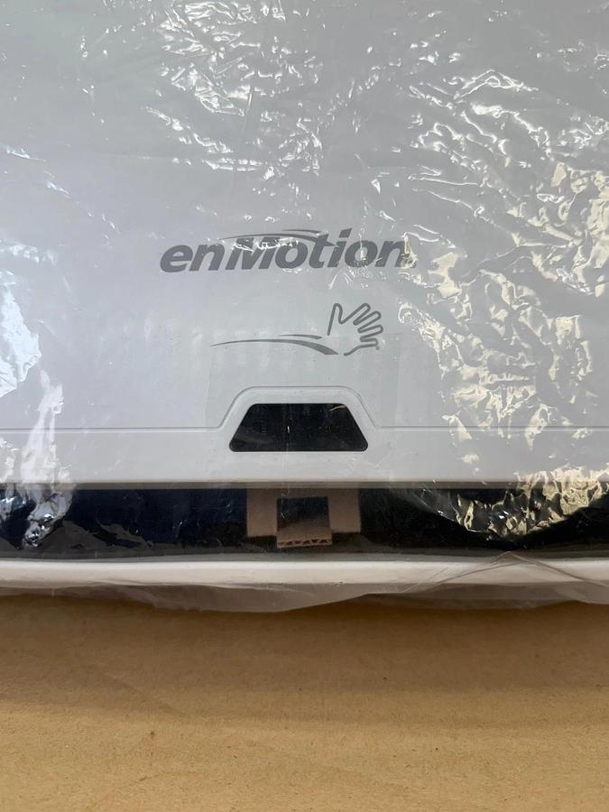 Used 10" Automated Touchless Roll Towel Dispenser (White) 59447A *NEW*