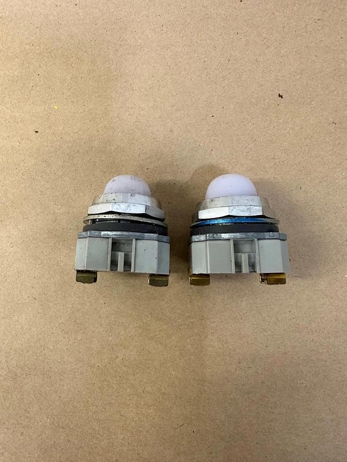 Used IDEC APD 30mm Pilot Light White - Lot of 2