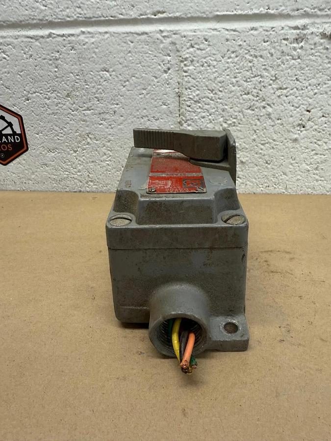 Used Killark XSX-53 Manual Motor Starter, 230/575V, 30A, 5HP Max
