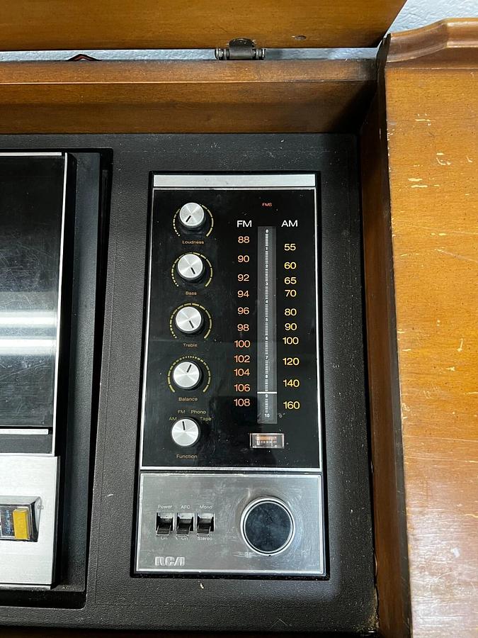 Used RCA VQT51L Vintage Stereo Console and Record Player