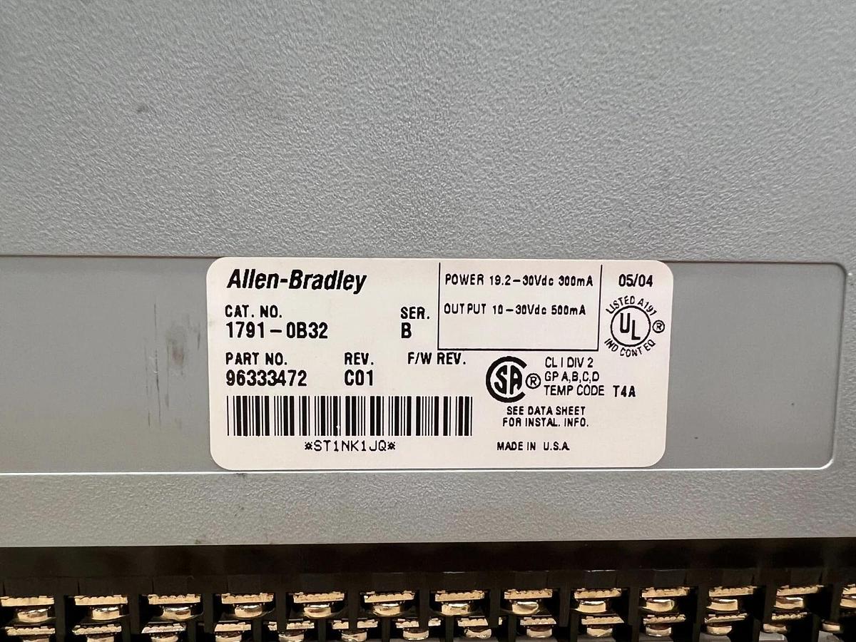 Allen Bradley 1791-0B32 Ser. B Block I/O Module