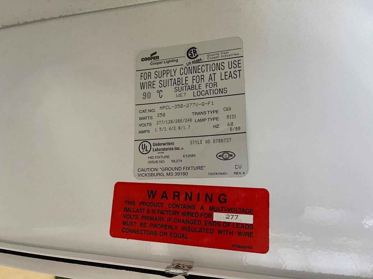 Used Lumark MPCL-350-277V-Q-F1 350W CL/CS Canopy Light