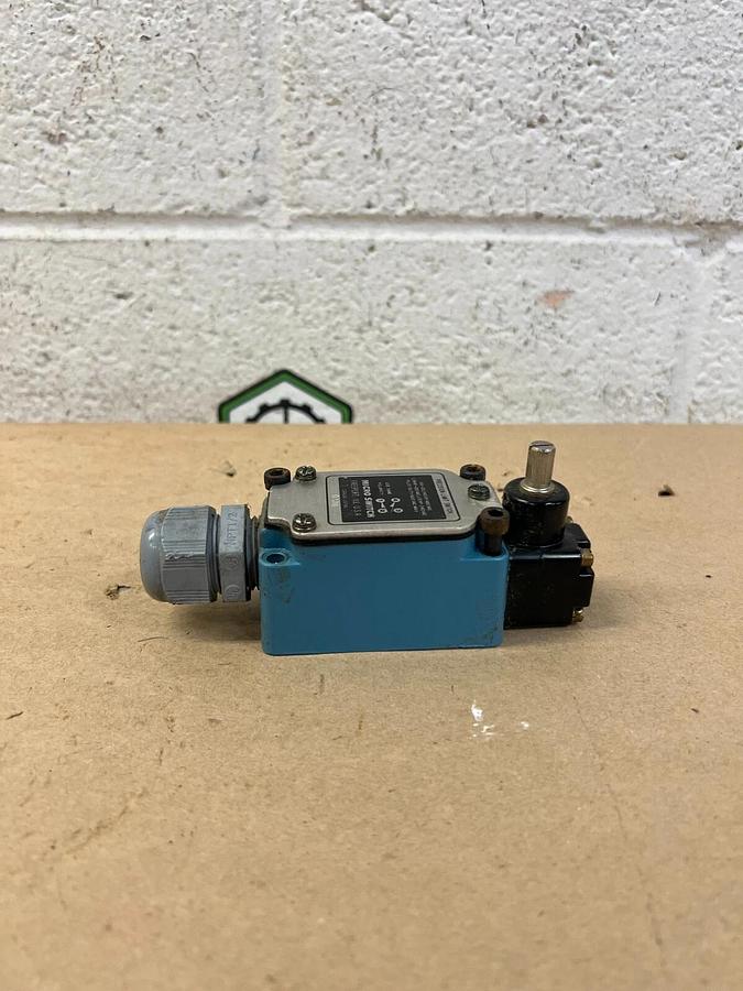 Used Micro Switch 1LS91 Precision Limit Switch 10A