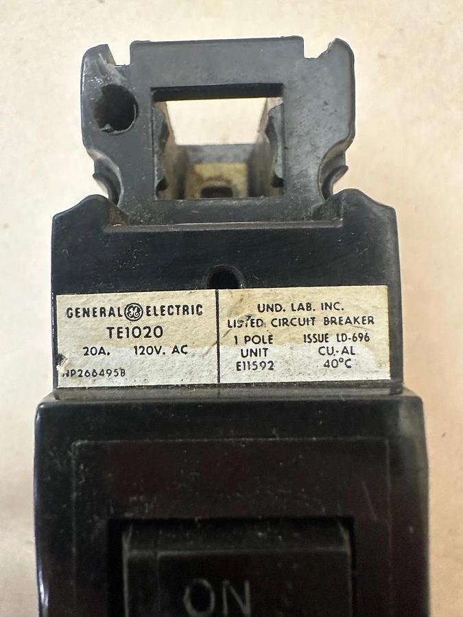 Used General Electric TE1020 20A 1 Pole Circuit Breaker