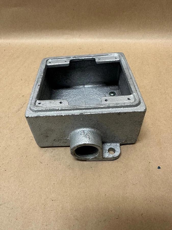 Used O-Z/Gedney FS 2-75 Iron Cast Junction Box 3/4” Hub