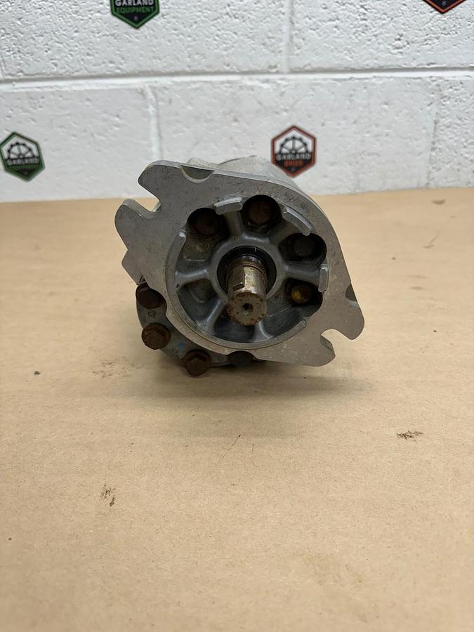 Used Borg Warner P328EJ21L01 Hydraulic Gear Pump *NEW*