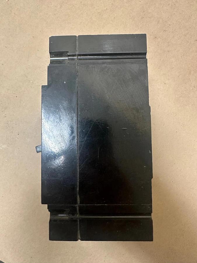 Used General Electric TED134090 90A 3 Pole Circuit Breaker