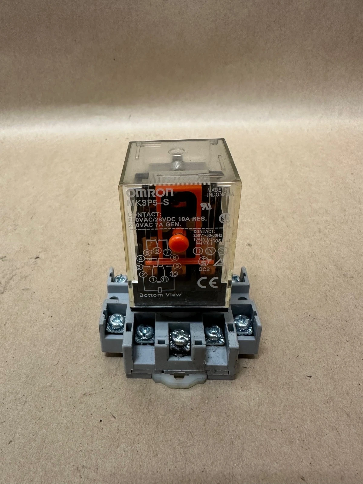 Used Omron MK3P5-S Contact w/ Dayton 6X156F Relay Base