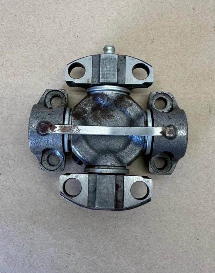 NeapCo 2060-YA U-Joint, Forklift *NEW*