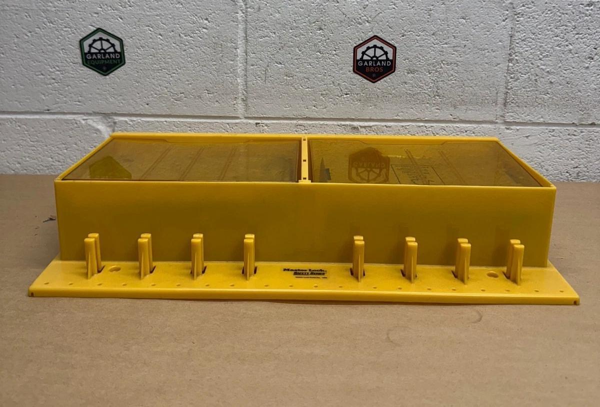 Used Master Lock Model 1800 Lockout Wall Station 8 Slots *NEW*