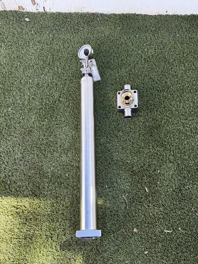 Used Stainless Steel Filter Housing w/ 316L Stainless Steel Flow Cell