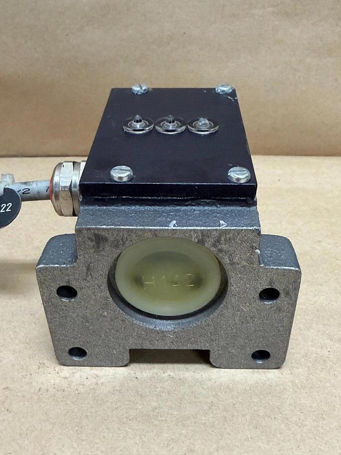 Used BALLUFF BES-516-B3-PA-12-605-11 Proximity Switch Inductive