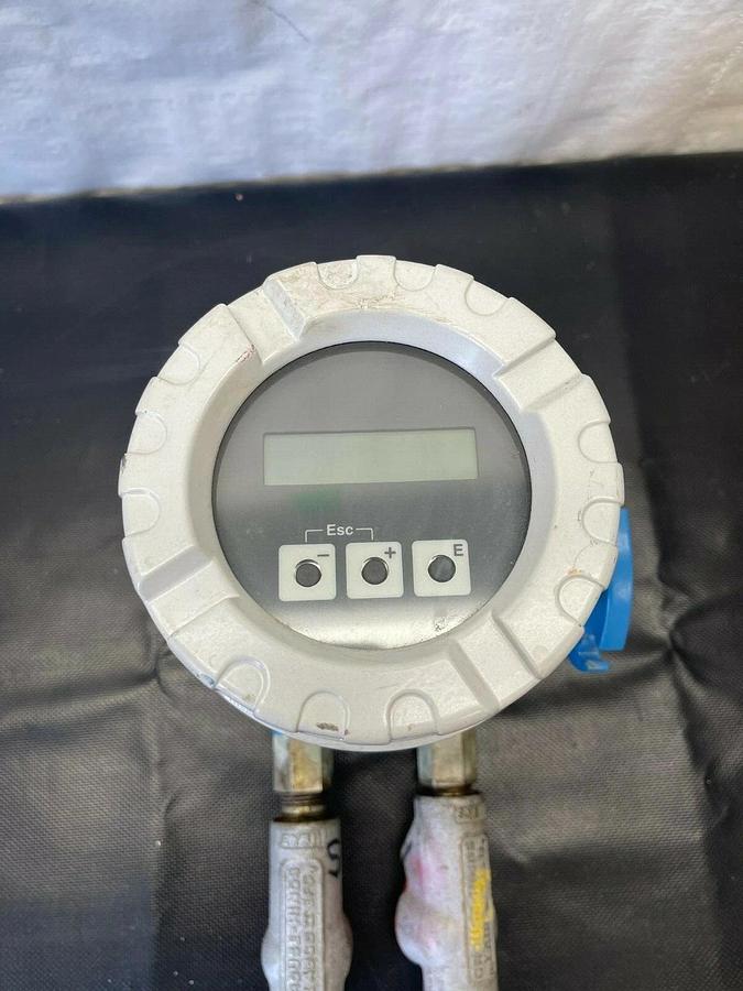 Used Endress+Hauser 80A02-1UM7/0 Pressure Transmitter, Digital Flow Meter