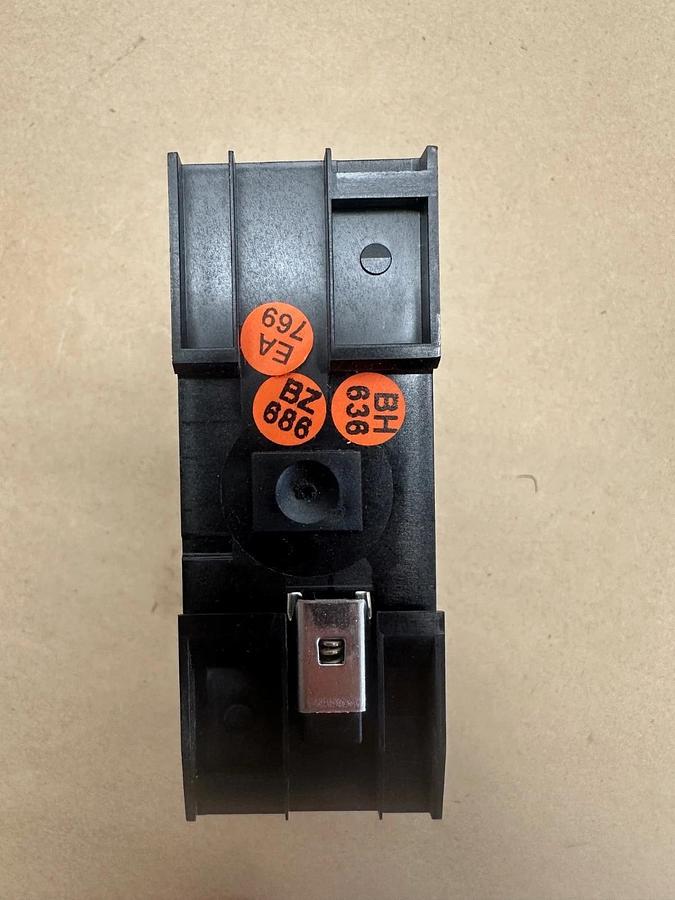 Used Eaton EU5C-SWD-PF2-1 PowerFeed Module  *NEW*