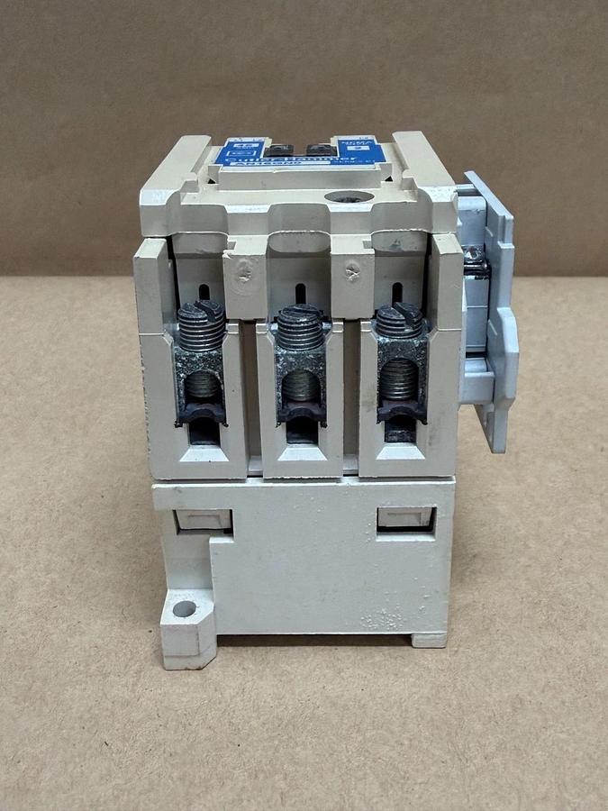 Used Cutler-Hammer AN16GN0 45A Contactor