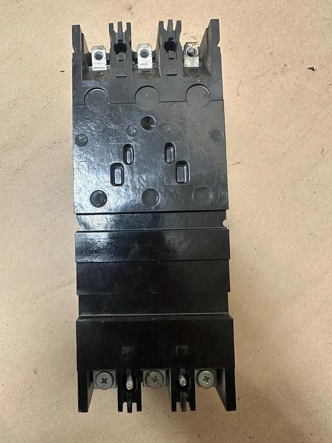 Used General Electric TB13090BWE09 90A 3 Pole Circuit Breaker