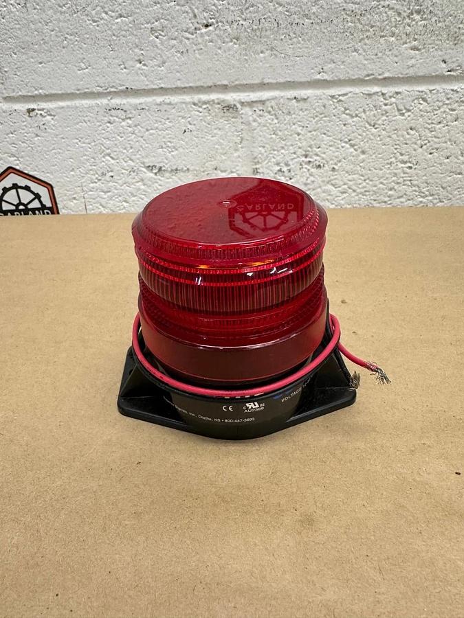 Used METEORLITE SY361005L-R-LED Low Profile Strobe Light *NEW*