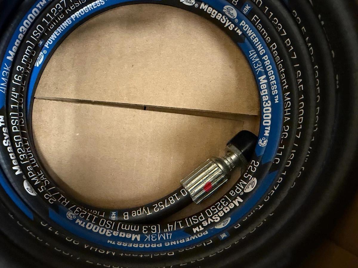 Used Oil-Air Products 4M3K-8FDLORX-8FDLORX-131 1/4” Hose Assembly *NEW*