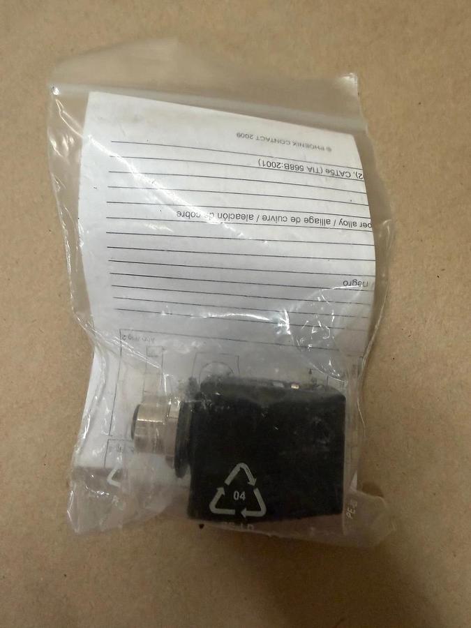 Used Phoenix Contact VS-BH-M12FS-8CON-RJ45/90 Control Cabinet Feed-Through *NEW*