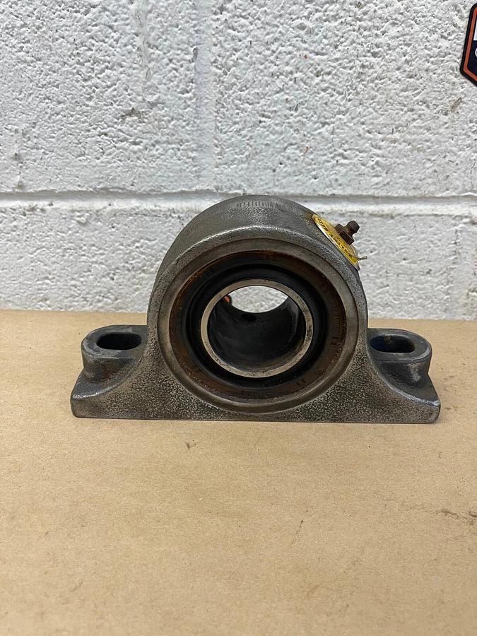 Used Moline Bearings M2000 Spherical Roller Bearing, Non-Expansion 2-Bolt