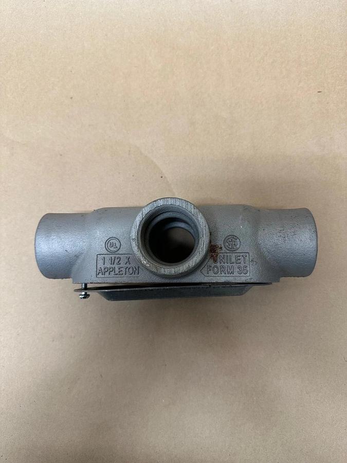 Used Appleton Unilet Form 35, 1-1/2” X Conduit *NEW*