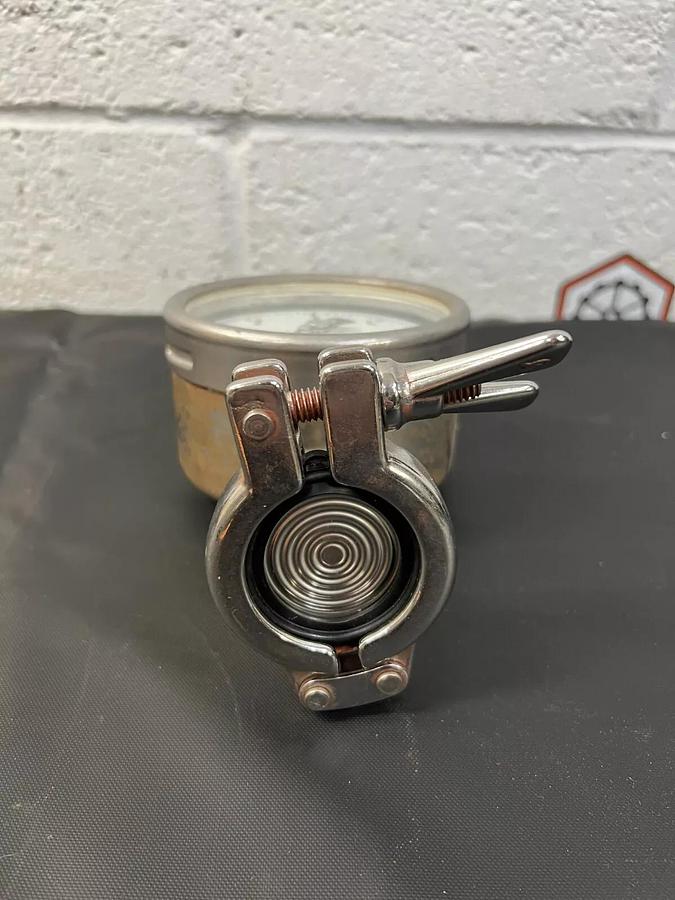Used Labom PI403 Pressure Gauge