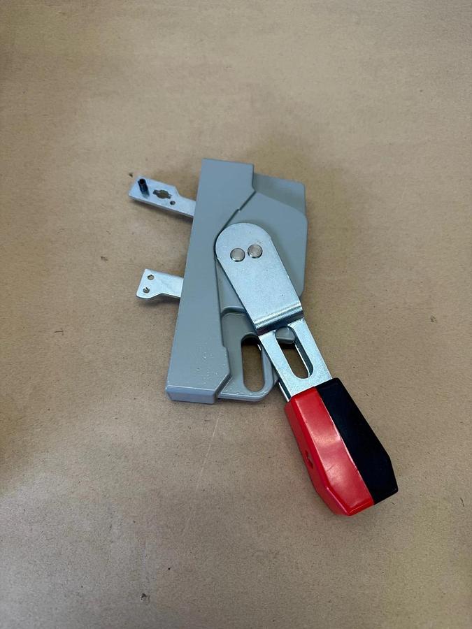 Used Eaton PDG1XFS04 PDG1 Flexible Shaft, 4' Breaker Accessory Handle Mechanism *NEW*