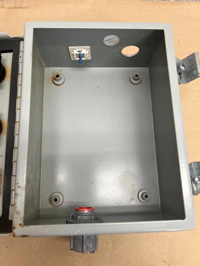 Used 8” x 6” Conduit Box, Emergency Stop, Jog, Reset, Start/Stop Buttons 3-1/2" Deep