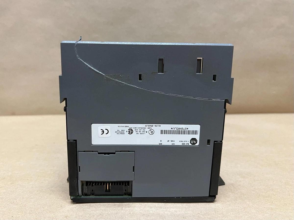 Used Allen Bradley 1746-P1 SLC 500, 7 Slot Power Supply (Broken End Cap) Chassis