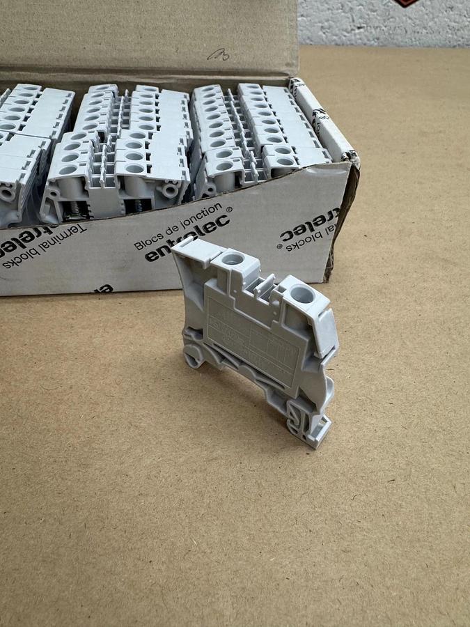 Used ABB 1SNK508010R0000 Terminal Blocks (Qty 45 Pcs) *NEW*