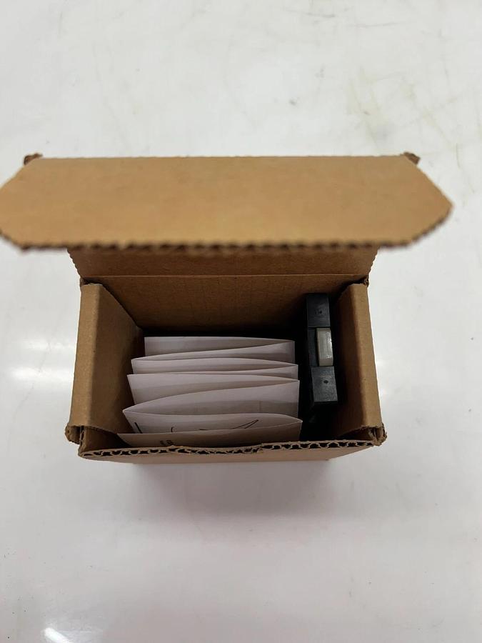 Allen Bradley 193-BPM2 Panel Adapter